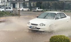 Osmaniye'de sağanak su baskınlarına neden oldu