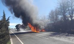 Uşak'ta alev alan cip kullanılamaz hale geldi