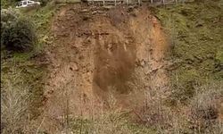 Bayındır Zeytinova Barajı yolunda heyelan