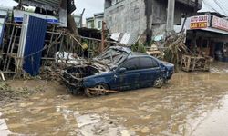 Filipinler'i tropikal fırtına vurdu: 12 ölü