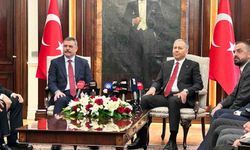 İçişleri Bakanlığında devir teslim töreni: Yeni Bakan Çiftçi, görevi Yerlikaya'dan devraldı