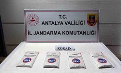 Antalya'da 1 kilo 380 gram kokain ele geçirildi, 2 şüpheli tutuklandı