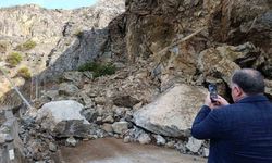 Gümüşhane-Giresun karayolu heyelan nedeniyle ulaşıma kapandı