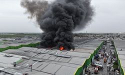 Adana'da geri dönüşüm tesisinde çıkan yangın kontrol altına alındı