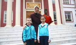 Aile ve Sosyal Hizmetler Bakanı Mahinur Göktaş, Bakü Türk Anadolu Lisesi'ni ziyaret etti