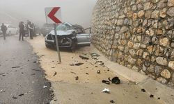 Antalya'da tır ile otomobilin çarpıştığı kazada 1 kişi öldü, 3 kişi yaralandı