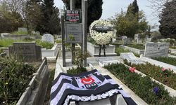 'Baba Hakkı' kabri başında anıldı