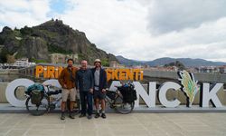 Evinin kapılarını gezginlere açan gönüllü, 10 yılda 500'e yakın yabancı misafir ağırladı