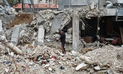 İsrail'in şiddetli saldırılarla hedef aldığı Lübnan'ın Nebatiye kentinde geride büyük bir yıkım kaldı