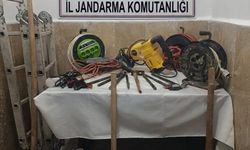 Kırşehir'de izinsiz kazı yapan 5 zanlı suçüstü yakalandı