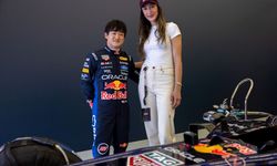 Milli voleybolcu Hande Baladın, Formula 1 pilotu Yuki Tsunoda ile bir araya geldi