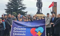 Zonguldak'ta otizm farkındalığı için gökyüzüne balon bıraktılar