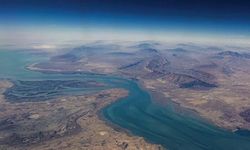 İran Dışişleri Bakanı Erakçi: Hürmüz Boğazı, Lübnan'daki ateşkes süresinin sonuna kadar tüm ticari gemilere açık olacak