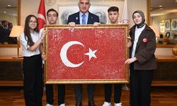 Bakan Ersoy, 19 Mayıs dolayısıyla genç sanatçıları ağırladı