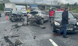 Esenler'de zincirleme trafik kazasında otomobil sürücüsü yaralandı