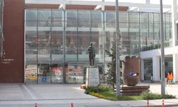 Eskişehir'in Tepebaşı Belediyesine yönelik operasyonda 60 şüpheli hakkında gözaltı kararı