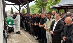 Sakarya'da konveyör bant fabrikasındaki patlama sonucu hayatını kaybeden işçinin cenazesi defnedildi