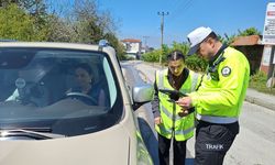 Zonguldak'ta bir günlüğüne polis olan 'özel bireyler' trafik denetimine katıldı