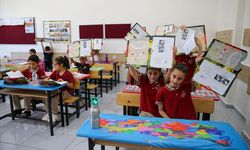 Diyarbakır ve çevre illerde öğrenciler karnelerini aldı