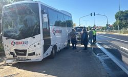 Kırşehir'de işçi servislerinin karıştığı kazada 17 kişi yaralandı