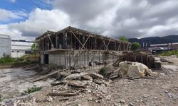 Kütahya'da inşaat iskelesinin çökmesi sonucu 4 işçi yaralandı