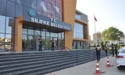 Silifke Belediyesine yönelik operasyonda Belediye Başkanı Turgut ve 17 şüpheli gözaltına alındı