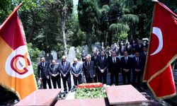 Dursun Özbek, Ali Sami Yen ve Süleyman Seba'nın kabrini ziyaret etti