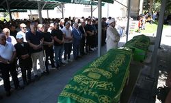 Afyonkarahisar'daki trafik kazasında ölen anne ve bebeği Kayseri'de toprağa verildi