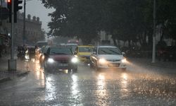 Edirne'de gök gürültülü sağanak etkili oldu