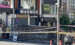 İETT otobüsü ile ambulansın çarpışması sonucu 5 kişi yaralandı