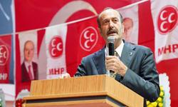 MHP'li Tamer Osmanağaoğlu, Bayraklı İlçe Kongresi'nde konuştu: Biz siyasetimizi Türk milletinin geleceği için yapıyoruz