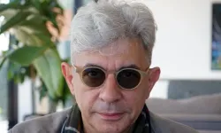 Okan Bayülgen tiyatronun her zaman çağdaş olmayı gözettiğini söyledi