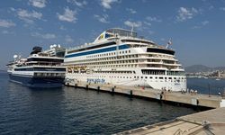 Bodrum'a 2 kruvaziyerle 2 bin 746 turist geldi