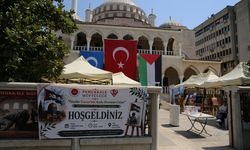 Denizli'de öğrencilerin çizdiği resimler Gazze yararına satışa çıkarıldı