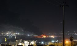 Irak'ta bir yakıt tesisinde çıkan yangında 30 kişi yaralandı
