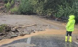 Mersin'de heyelan nedeniyle Anamur-Gazipaşa kara yolu trafiğe kapandı