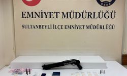 Sultanbeyli'de uyuşturucu ticareti yaptıkları belirlenen 2 şüpheli tutuklandı