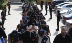"İnternet altyapısı değişikliği" bahanesiyle 801 kişiyi dolandırdıkları iddia edilen 90 şüpheli yakalandı