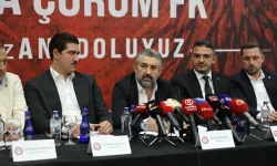 Çorum FK'den Gençlerbirliği-Fenerbahçe maçında forması çıkarılmaya çalışılan çocuğa destek