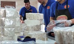 Bolu'da helvacılar panayır mesaisinde