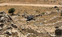 Şırnak'ta şarampole devrilen hafif ticari aracın sürücüsü öldü, 1 kişi yaralandı