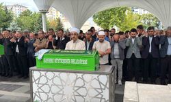 Başına kaya parçası düşmesi sonucu hayatını kaybeden bebek toprağa verildi