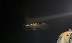 İzmir'de yasa dışı geçişe Sahil Güvenlik engeli: 55 düzensiz göçmen ve 4 organizatör yakalandı