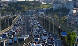 İstanbul'da yeni eğitim öğretim yılının ilk gününde trafik yoğunluğu