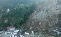 Artvin'de tır parkındaki heyelanda 1 kişi öldü