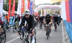 Edirne'de 17. Cumhuriyet Kupası Bisiklet Yol Yarışı yapıldı