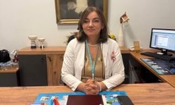 Göğsündeki çizikten kanser olduğunu öğrenen kadın erken teşhisin önemine dikkati çekti