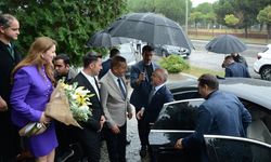 İçişleri Bakan Yardımcısı Bülent Turan, Çanakkale Ticaret Borsası'nı ziyaret etti