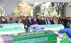 Kayseri'deki trafik kazasında hayatını kaybeden 3 kişi toprağa verildi