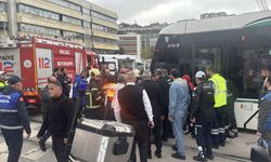 Kocaeli'de tramvayın çarptığı 2 kişiden biri öldü